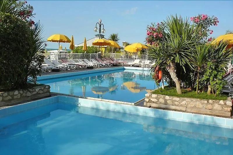 Hotel Majestic Lido di Jesolo 4*,